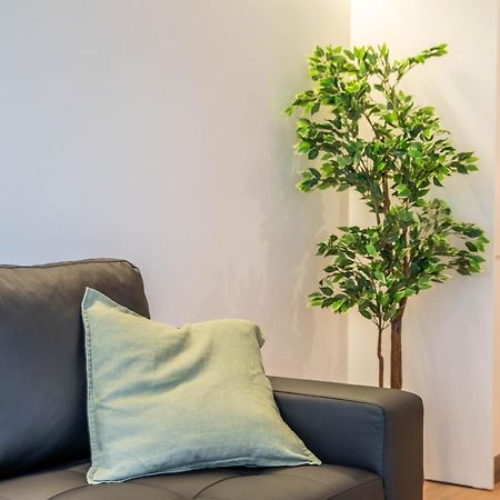 Trindade Bliss: 1Br W/ Free Parking By Lovelystay Porto Eksteriør billede