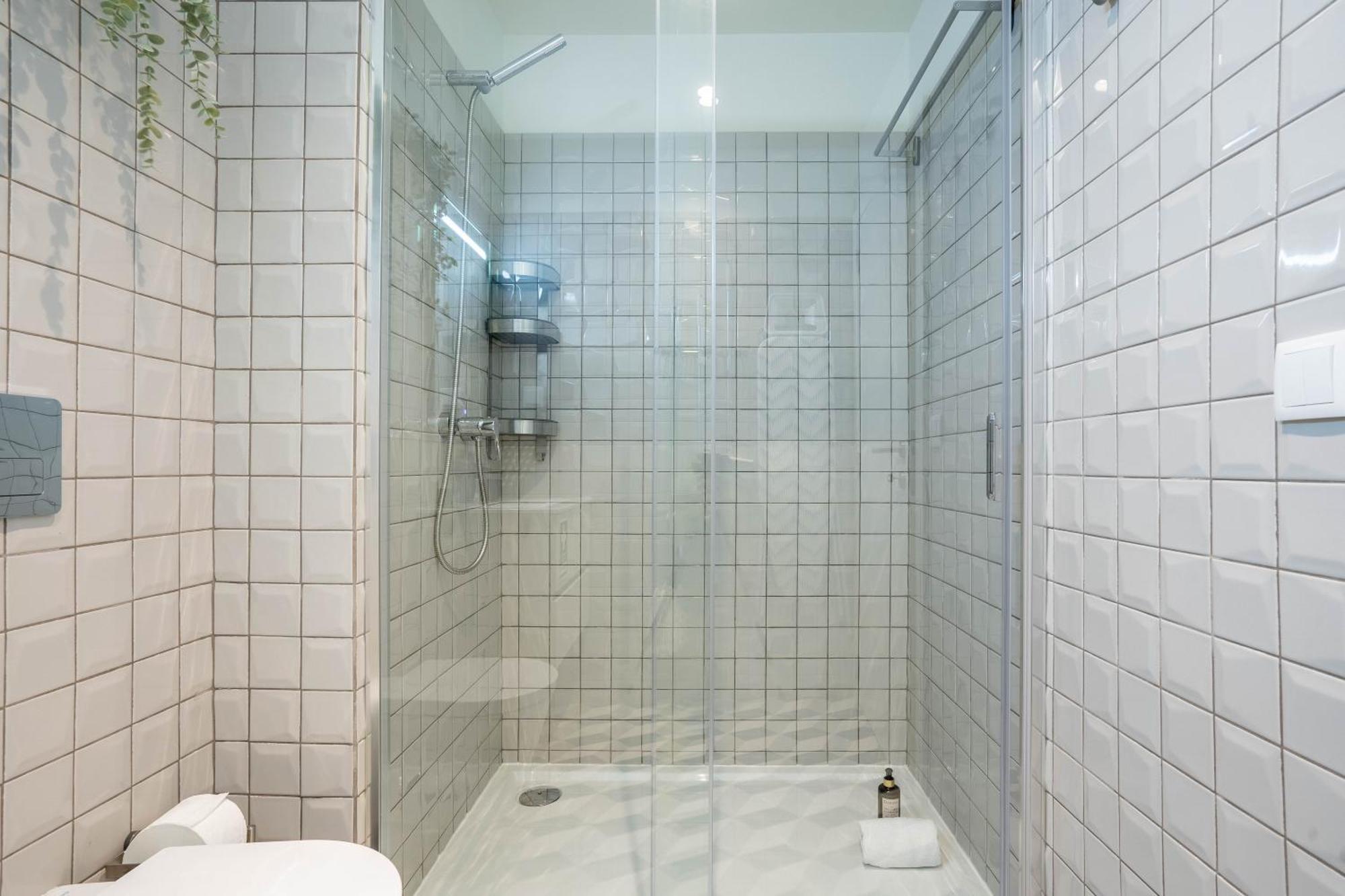 Trindade Bliss: 1Br W/ Free Parking By Lovelystay Porto Eksteriør billede