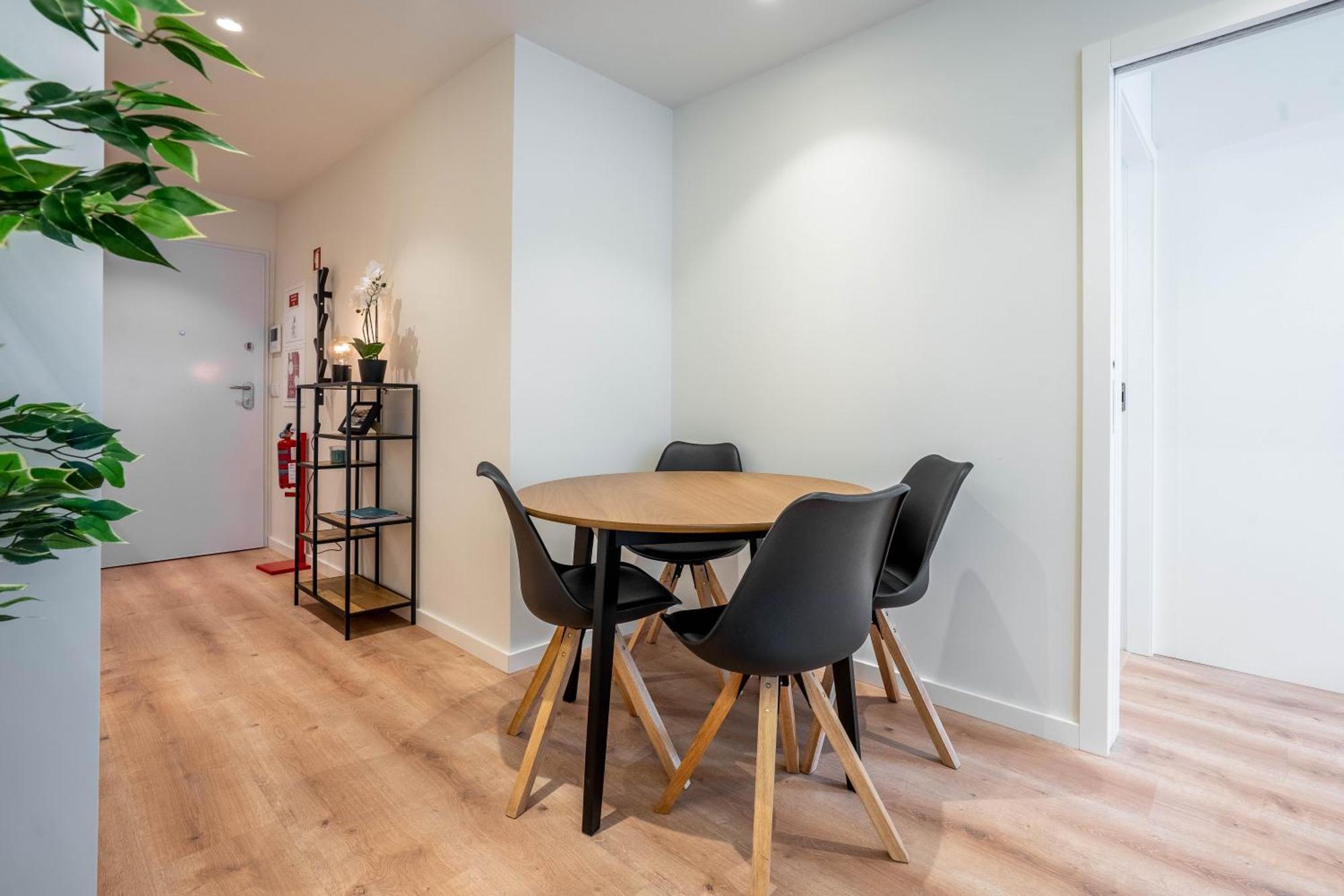 Trindade Bliss: 1Br W/ Free Parking By Lovelystay Porto Eksteriør billede