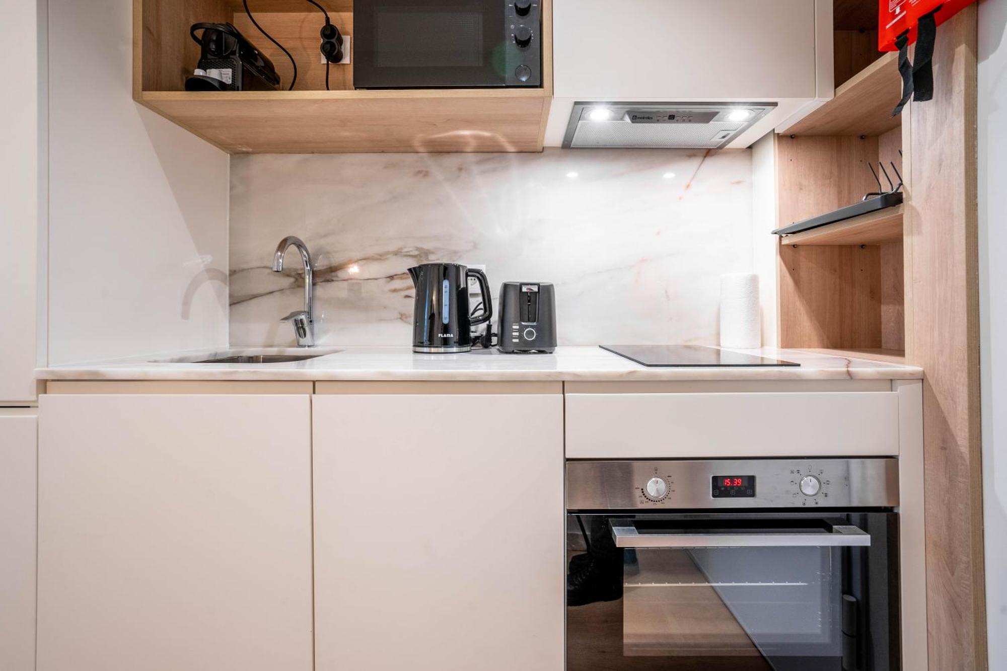 Trindade Bliss: 1Br W/ Free Parking By Lovelystay Porto Eksteriør billede